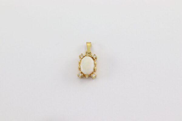 Gold Anhänger mit 4 Diamanten + Opal  # Gold - 17