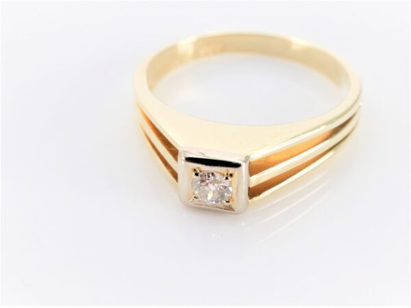 wunderschöner Ring mit Diamant in Gelbgold – Bild 6