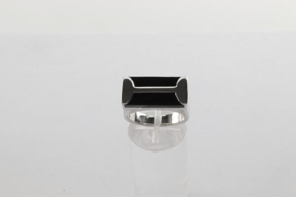 ein sehr feiner Ring in Sterlingsilber mit Onyx – Bild 2