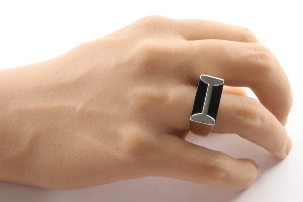 ein sehr feiner Ring in Sterlingsilber mit Onyx – Bild 6