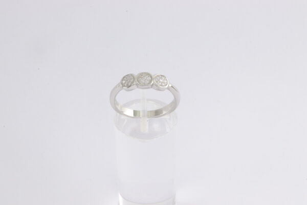 feiner Ring in Sterlingsilber mit Zirkonia – Bild 2