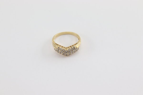 feiner Ring in Gelbgold mit Diamanten – Bild 3