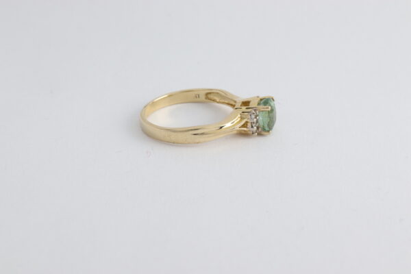 sehr feiner Ring in Gelbgold mit Diamanten – Bild 5